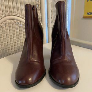 Shoemint Round-toe Ankle Boot/Heels- 7.5